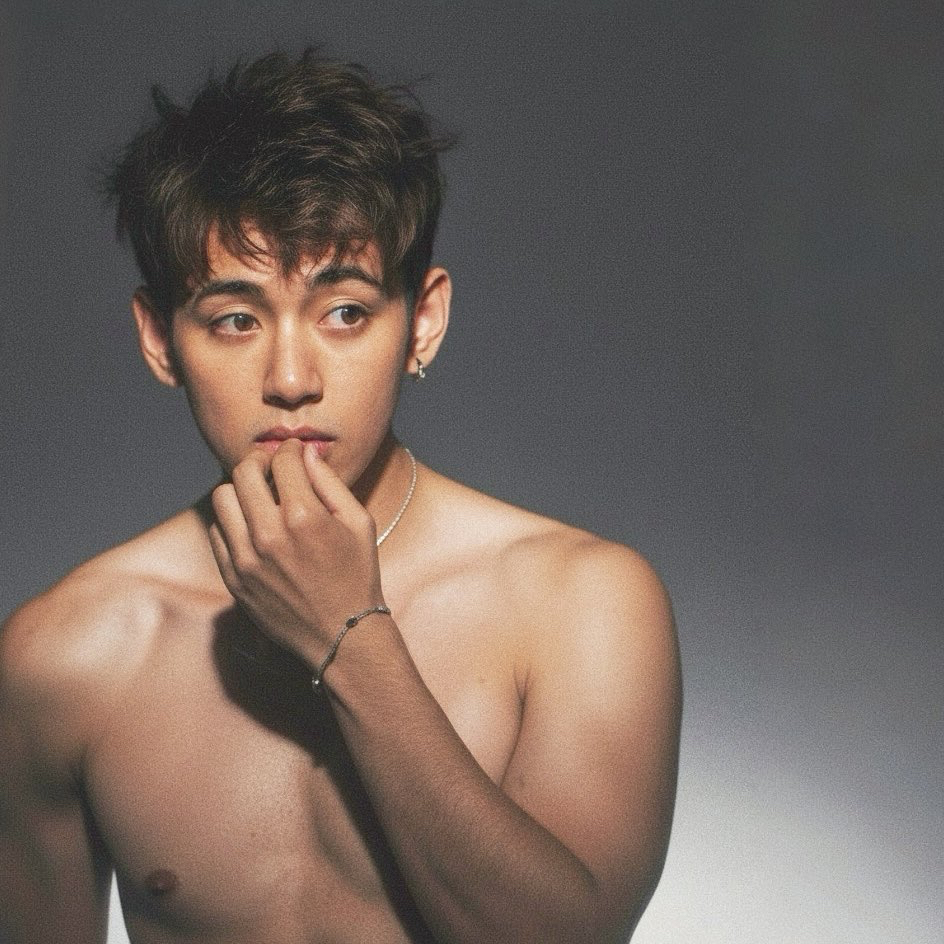 Foto aktivitas terbaru V (BTS)