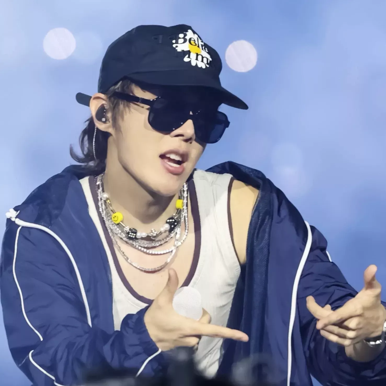 제이홉 (방탄소년단)의 최신 사진