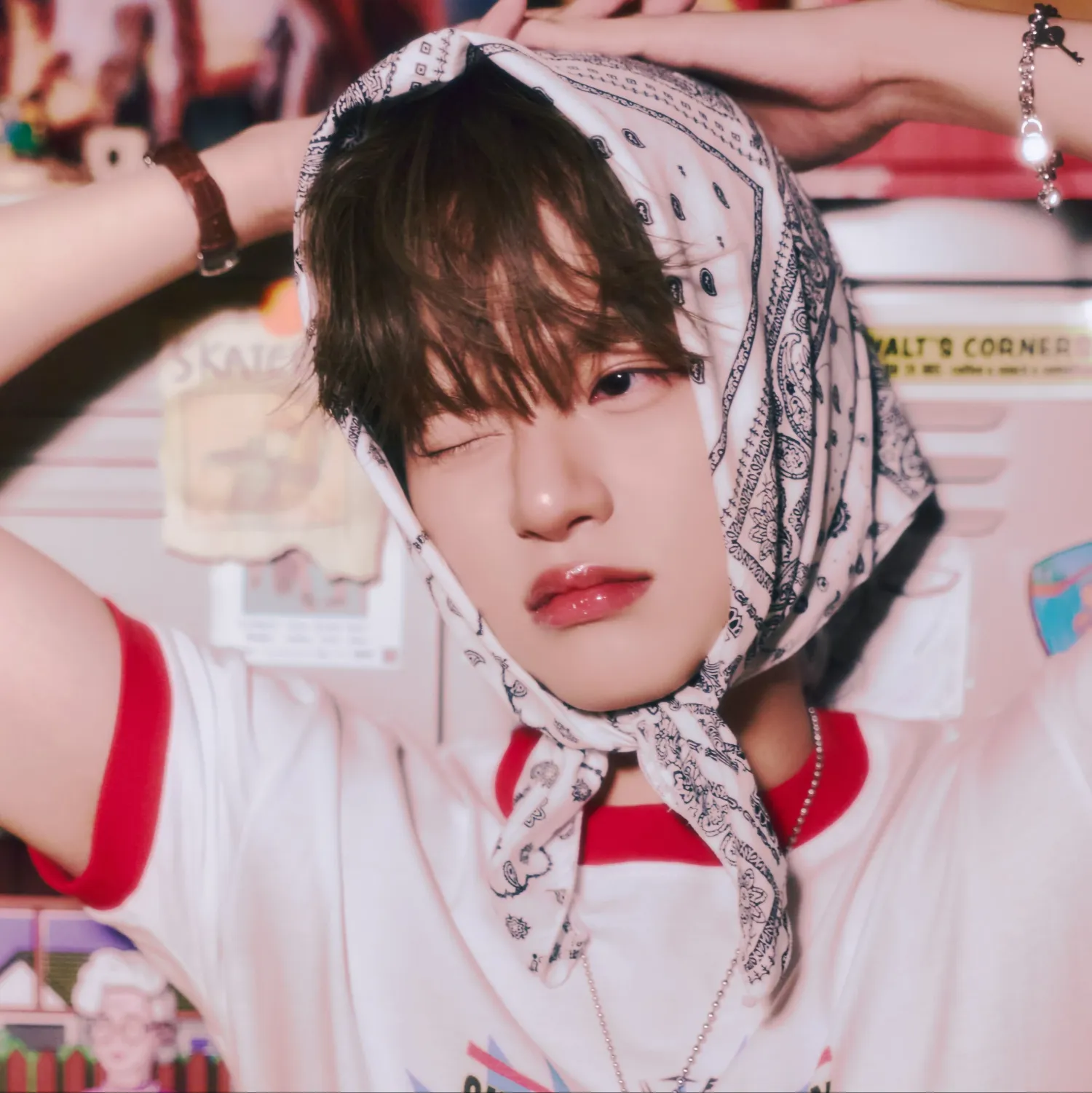 A moment captured by Lee Daehwi (AB6IX)'s fan