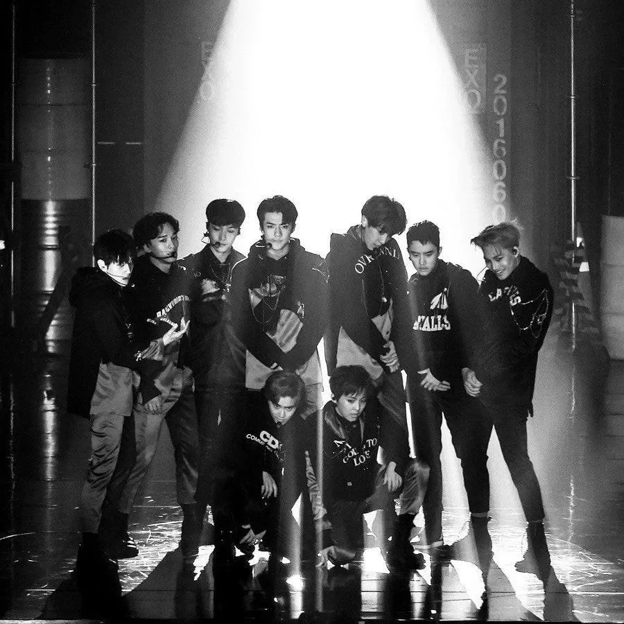 EXO의 비하인드 컷