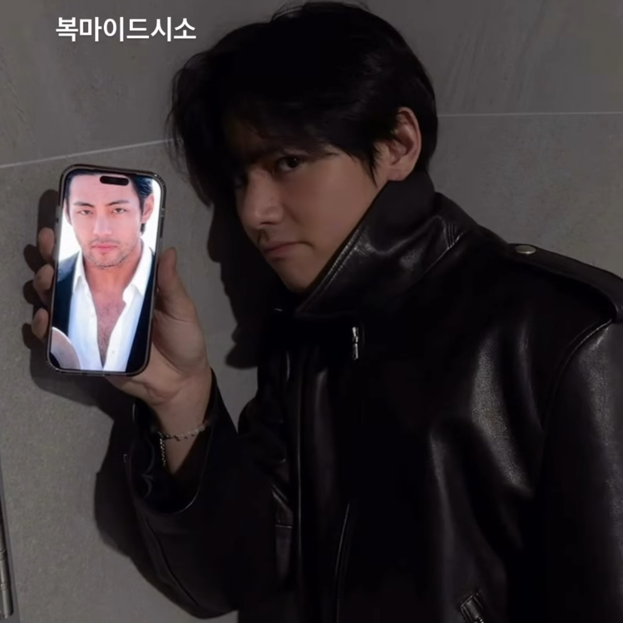 Behind-the-scenes cut of V (BTS)