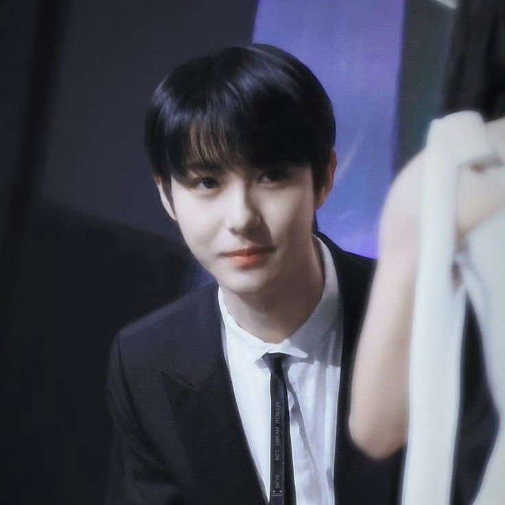 Latest photo of Renjun (NCT DREAM)