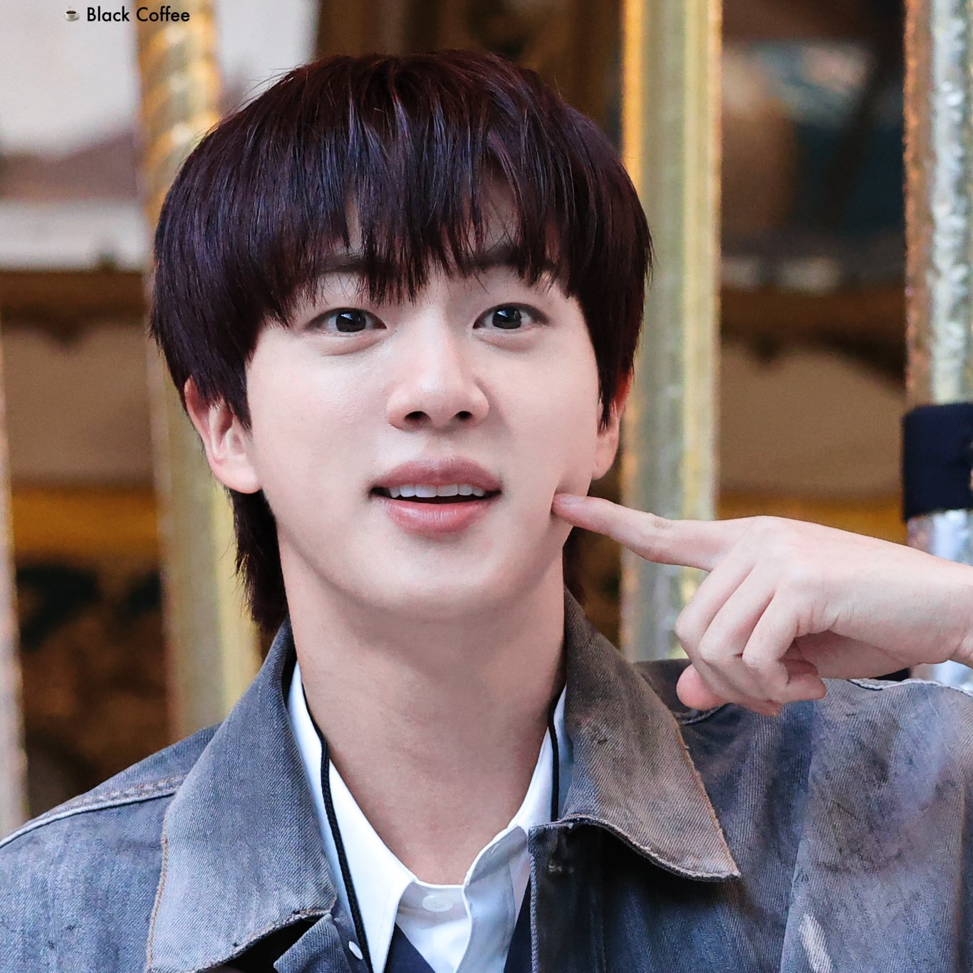 Foto terbaru Jin (BTS)