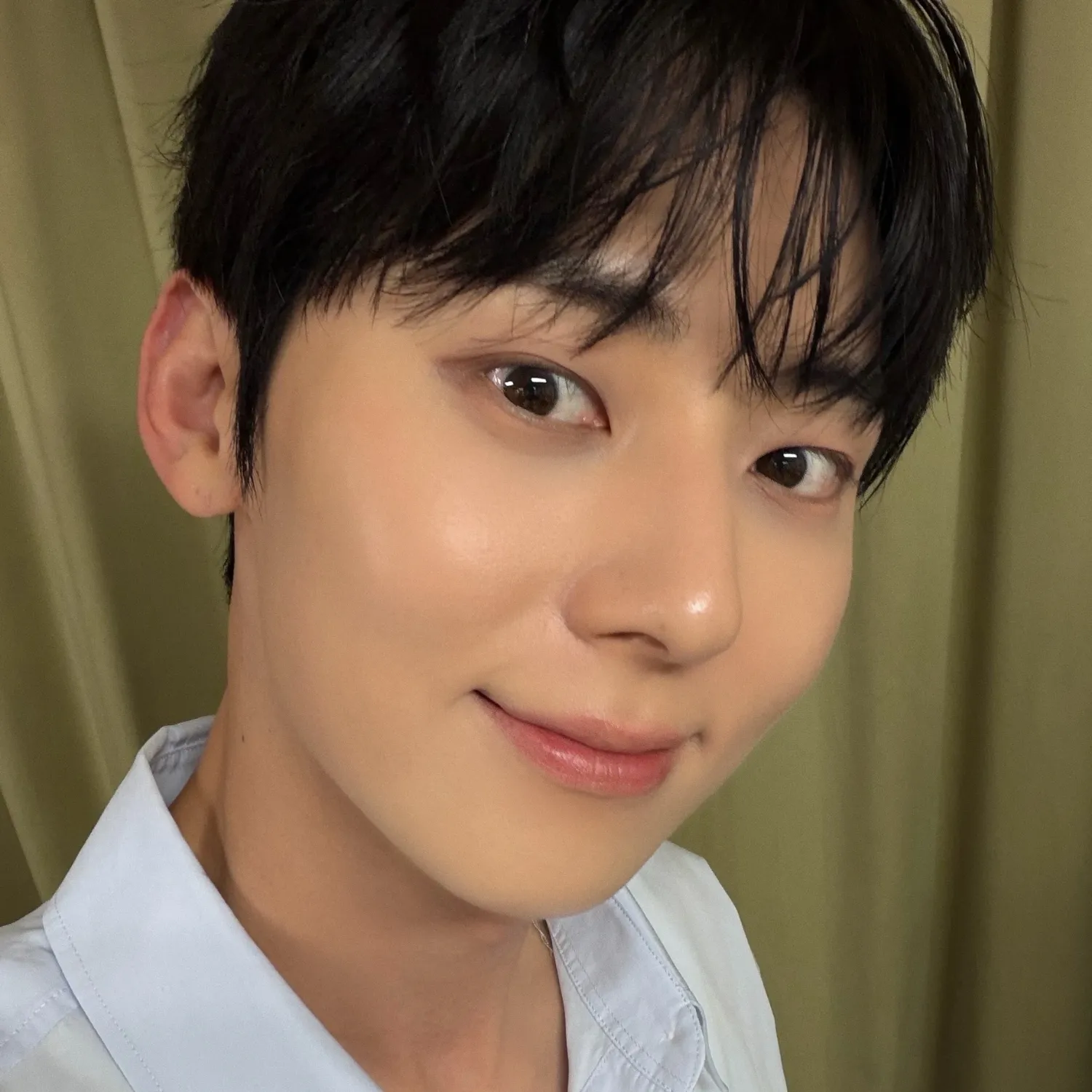Recent activity shot of Hwang Minhyun