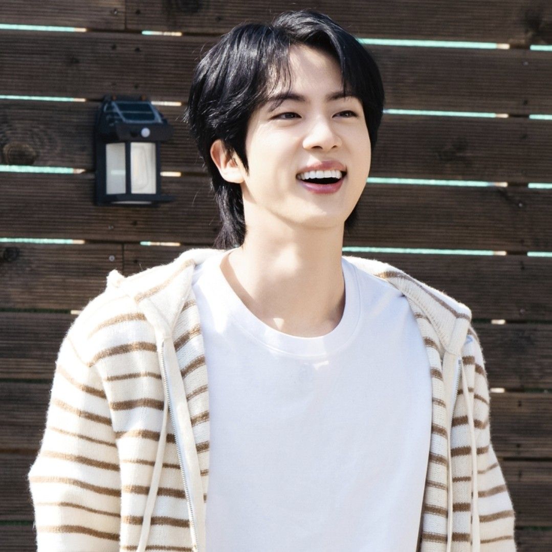 진 (방탄소년단)의 최신 사진