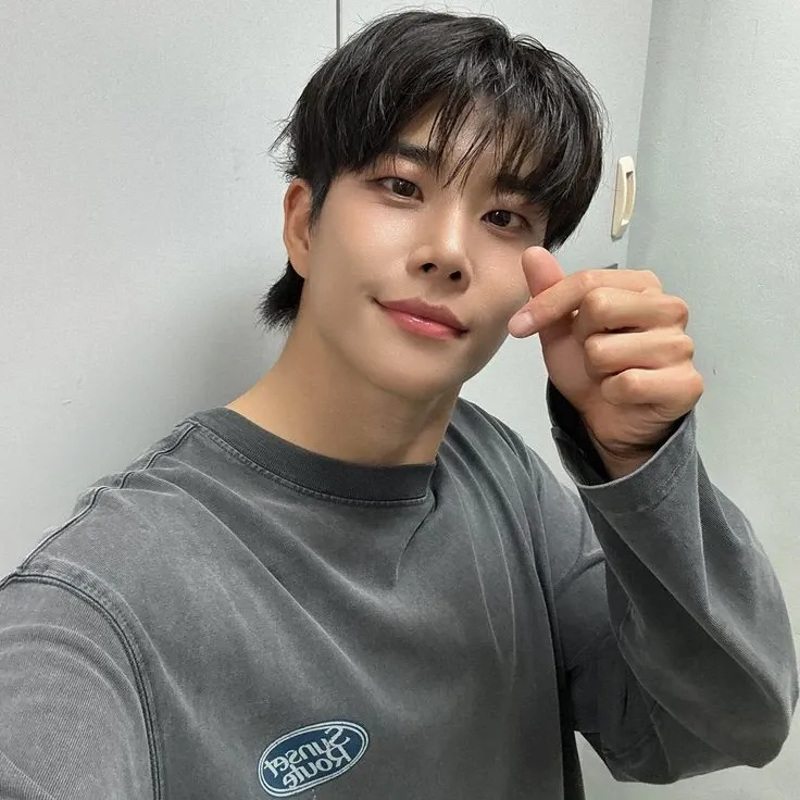 Behind-the-scenes cut of MJ (ASTRO)