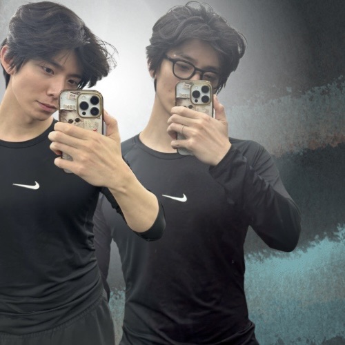 Latest photo of Hwiyoung (SF9)