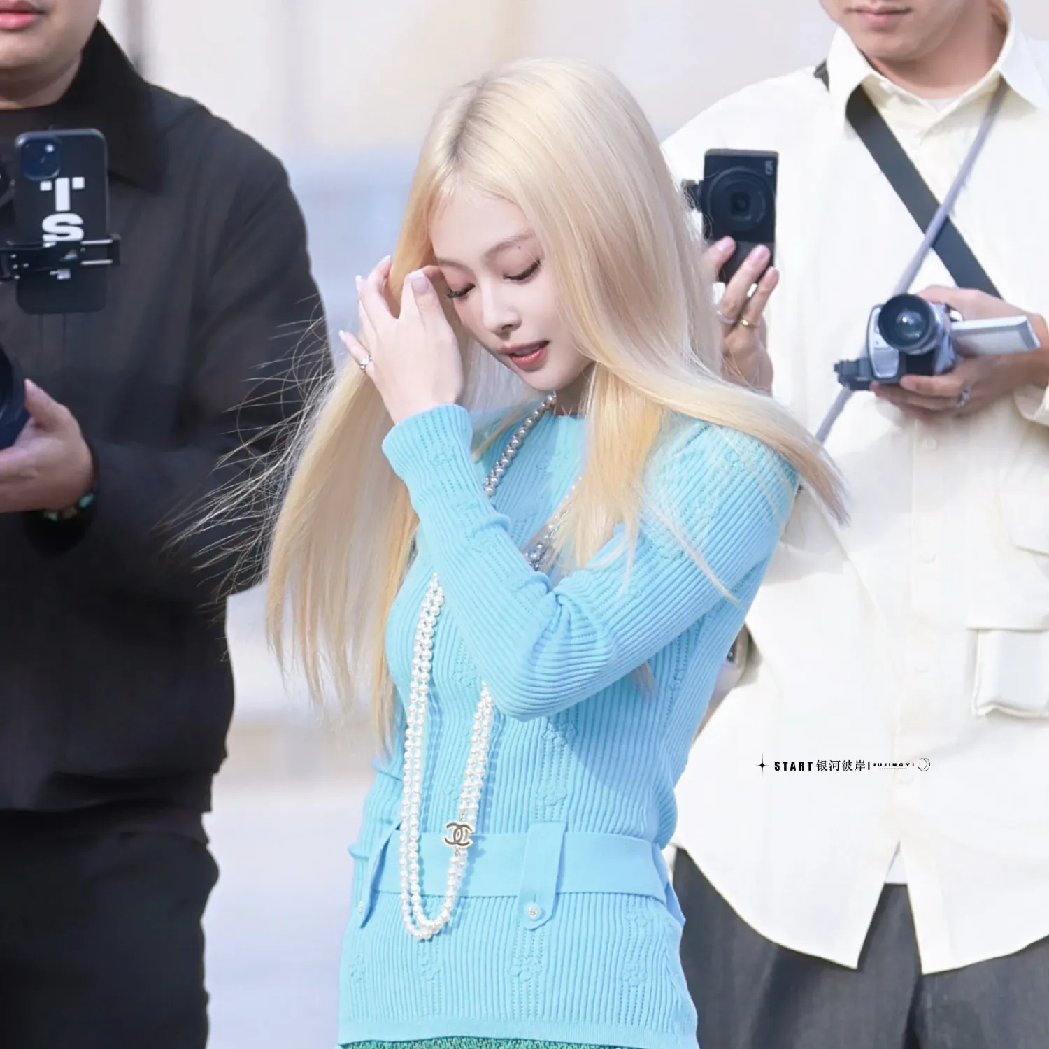 제니 (BLACKPINK)의 비하인드 컷