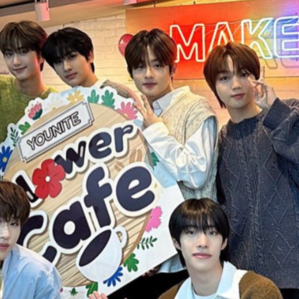 A moment captured by YOUNITE's fan