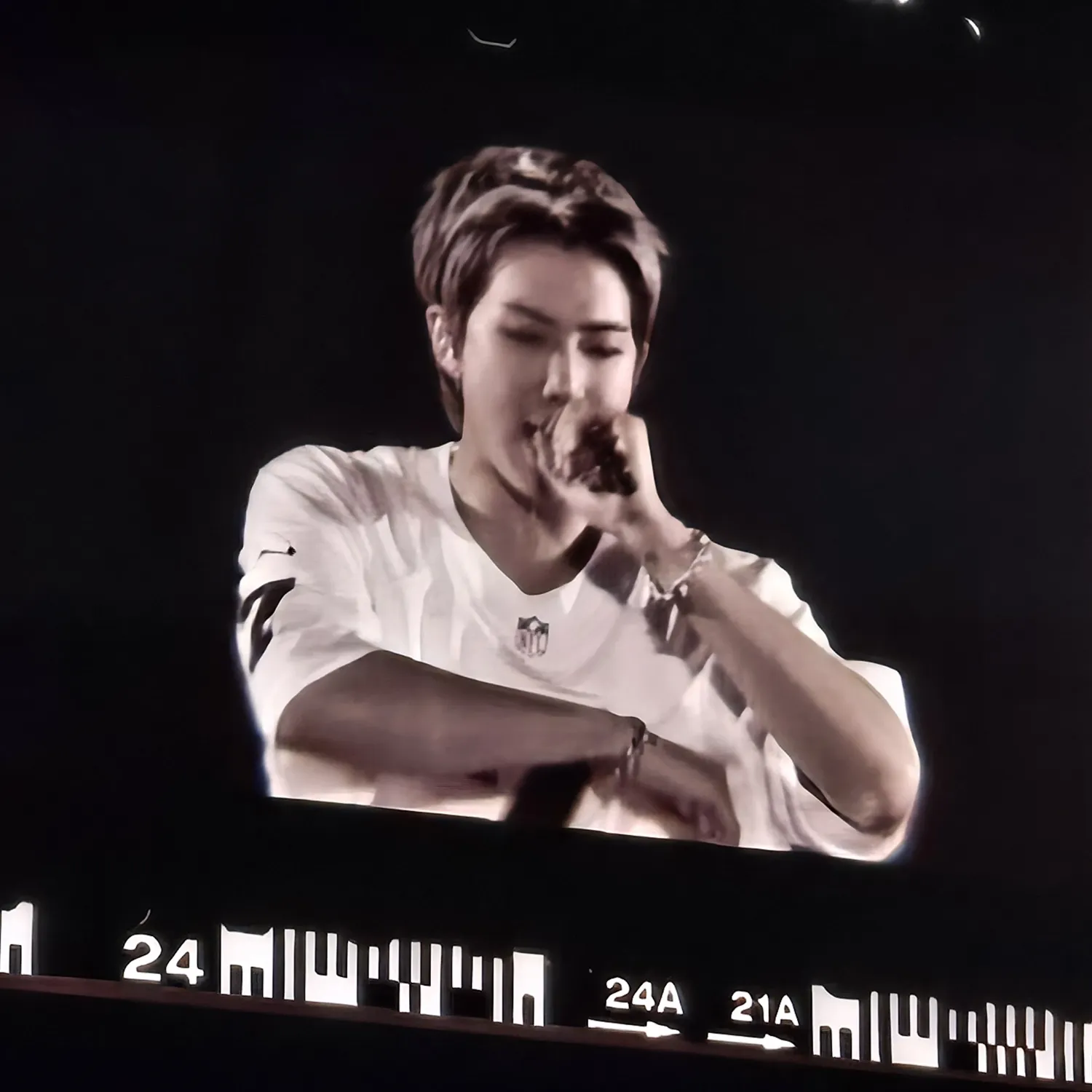 RM (防弹少年团)的幕后花絮