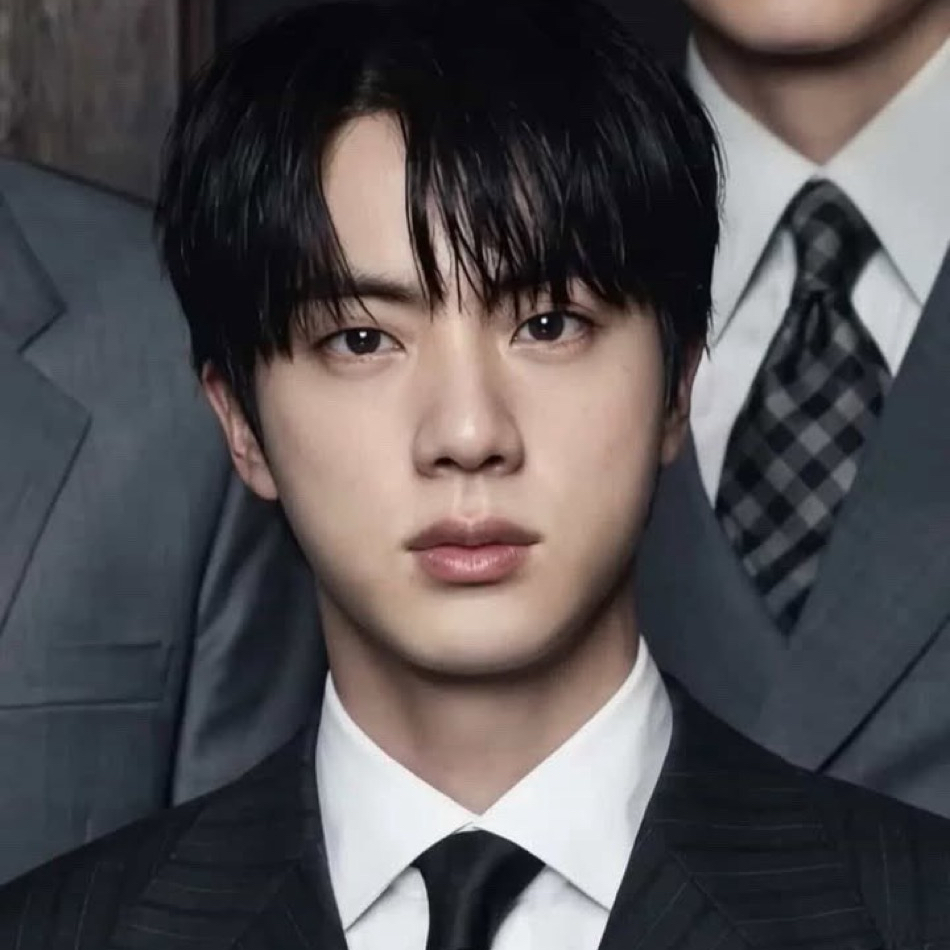 Momen yang diabadikan oleh penggemar Jin (BTS)