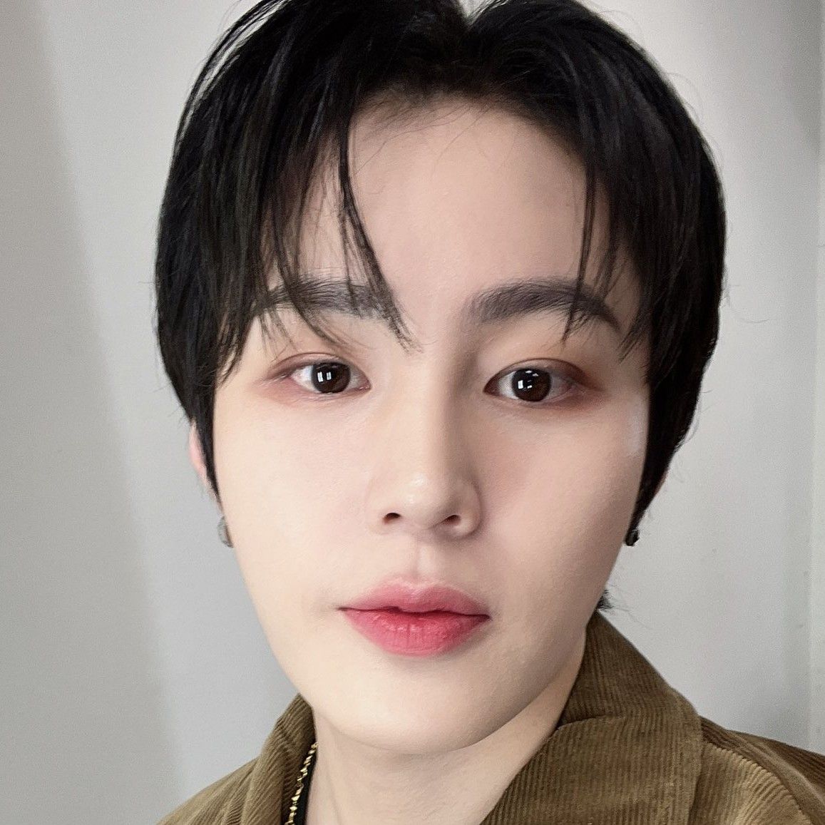 Behind-the-scenes cut of Ha Sungwoon