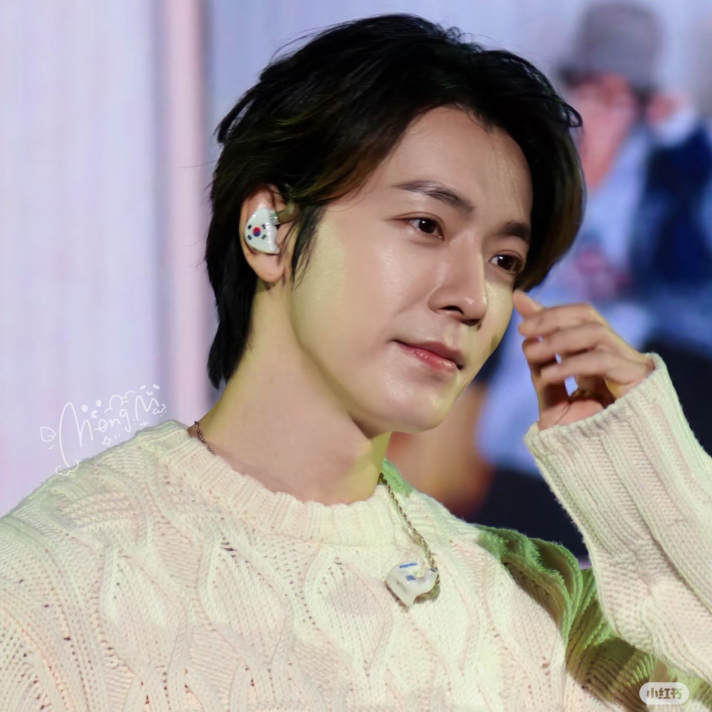 Behind-the-scenes cut of Donghae (Super Junior)