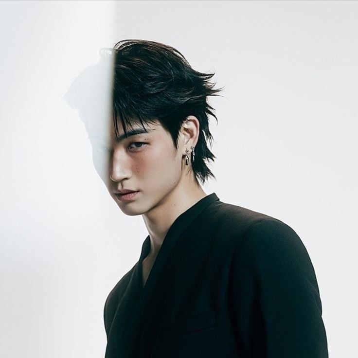 Recent activity shot of JAY B (GOT7)