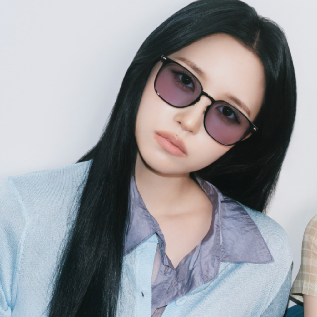 Recent activity shot of Mina (TWICE)