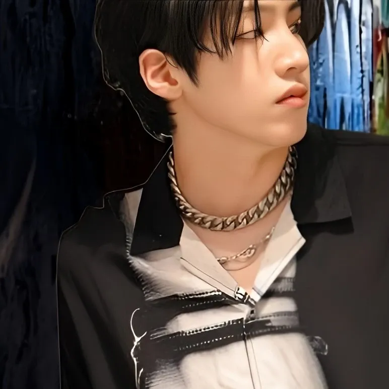 Recent activity shot of Wooseok (PENTAGON)