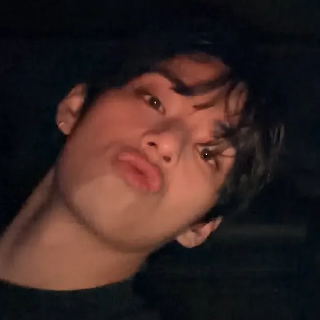 Recent activity shot of V (BTS)