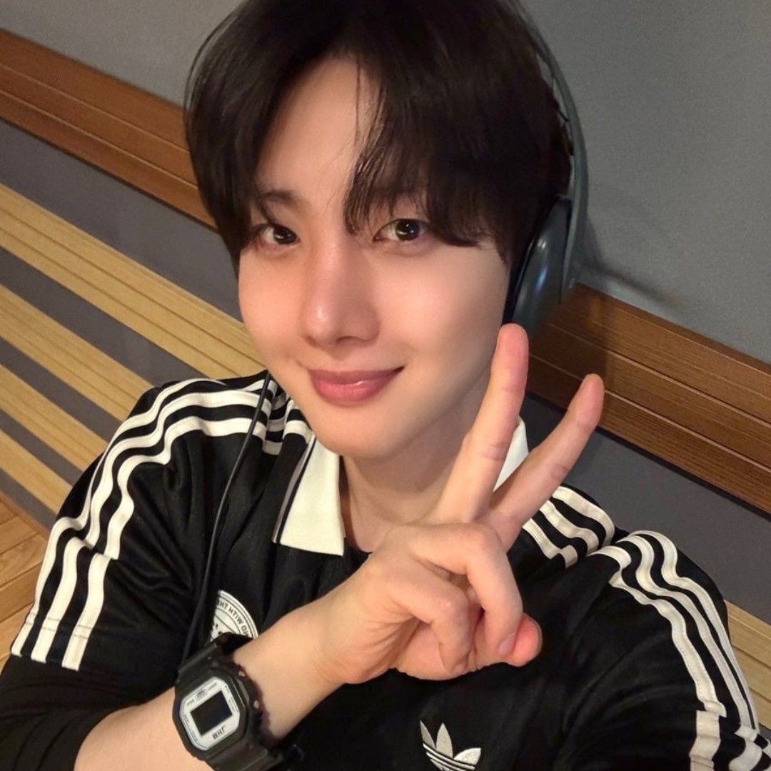 Latest photo of Hui (PENTAGON)