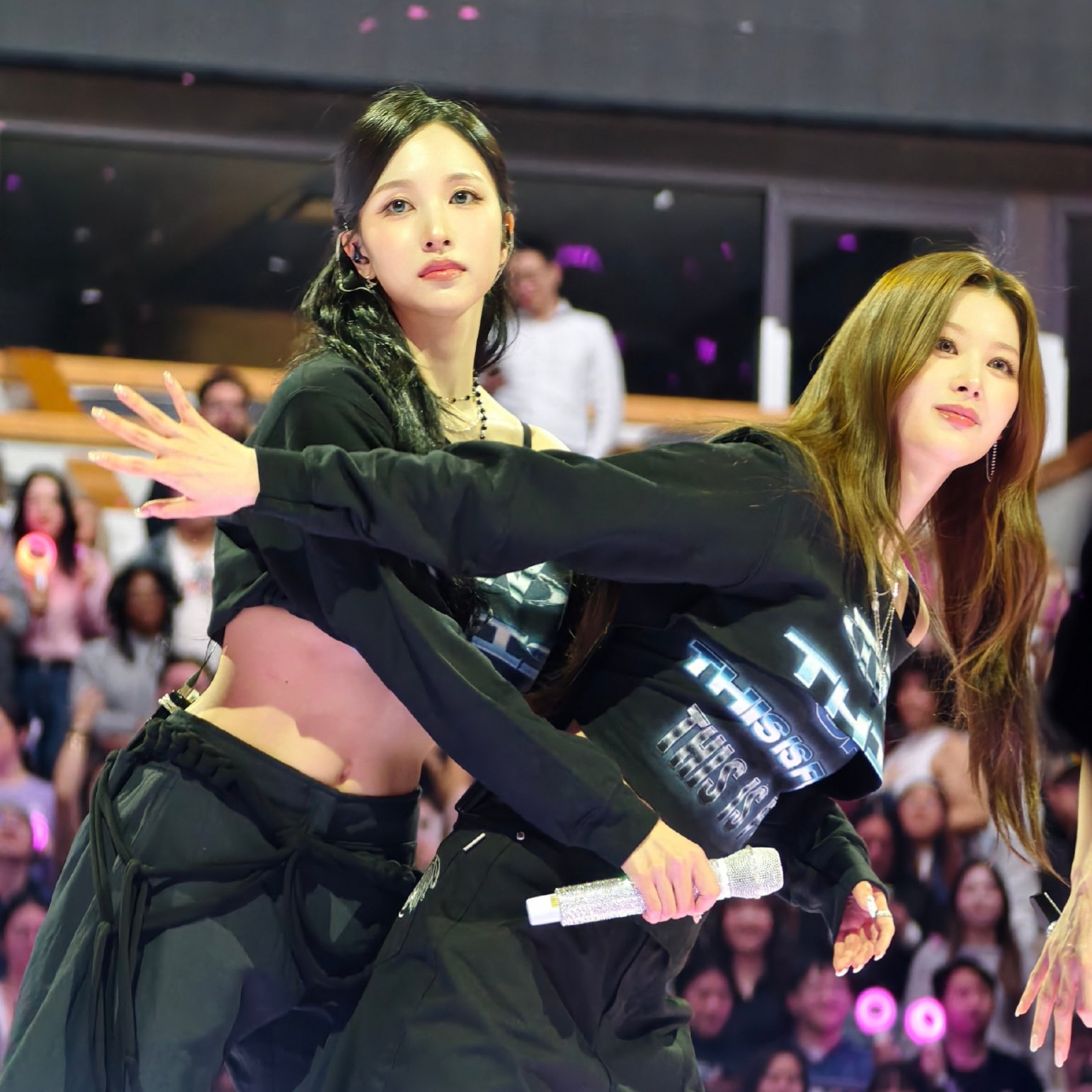 Sana (TWICE)的最新照片