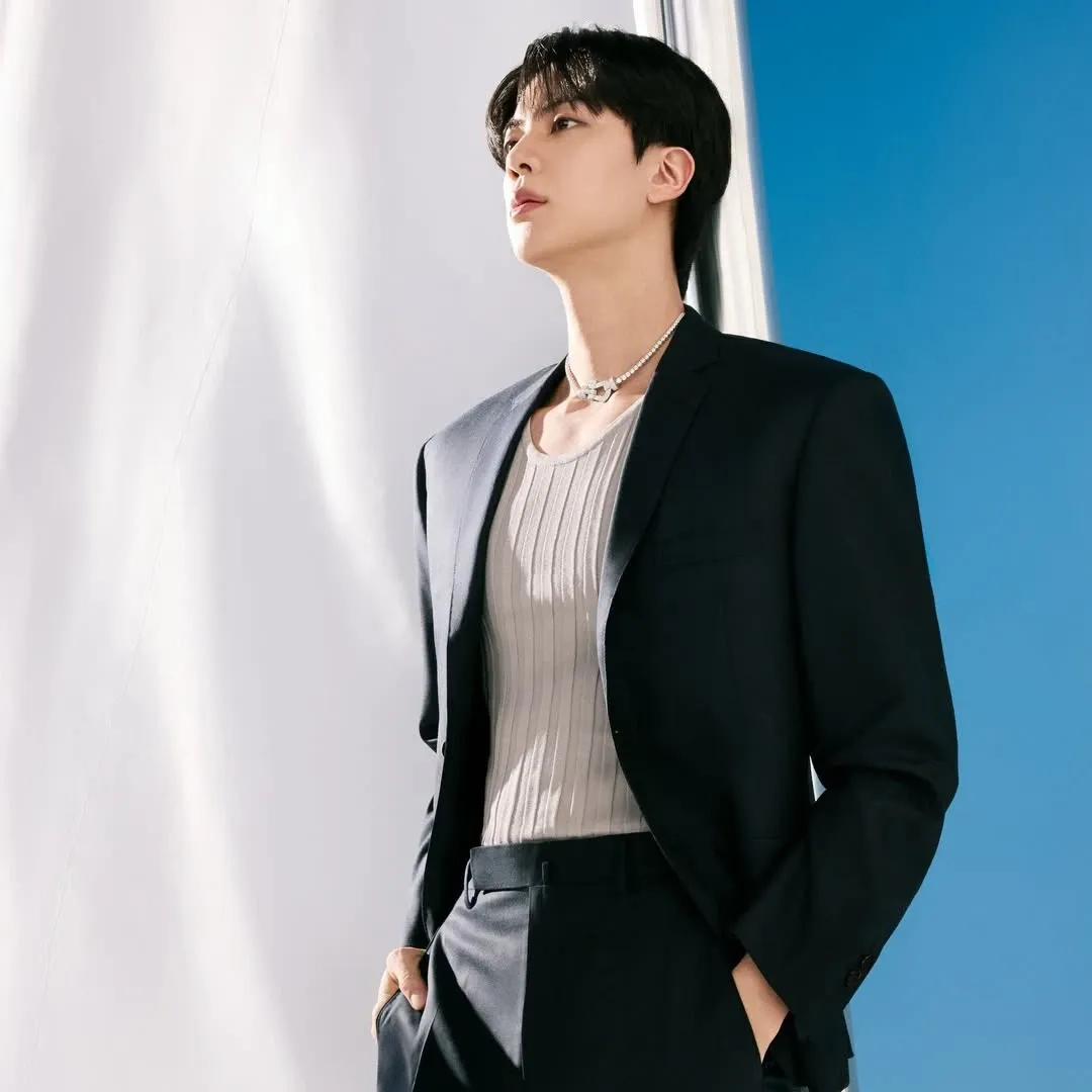 ジン (BTS)の最近の活動写真