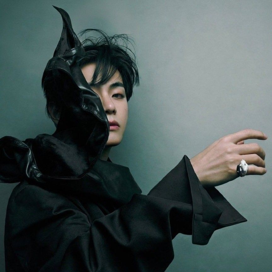 뷔 (방탄소년단)의 비하인드 컷