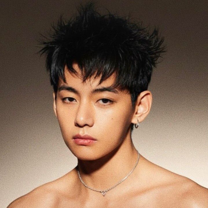 Recent activity shot of V (BTS)