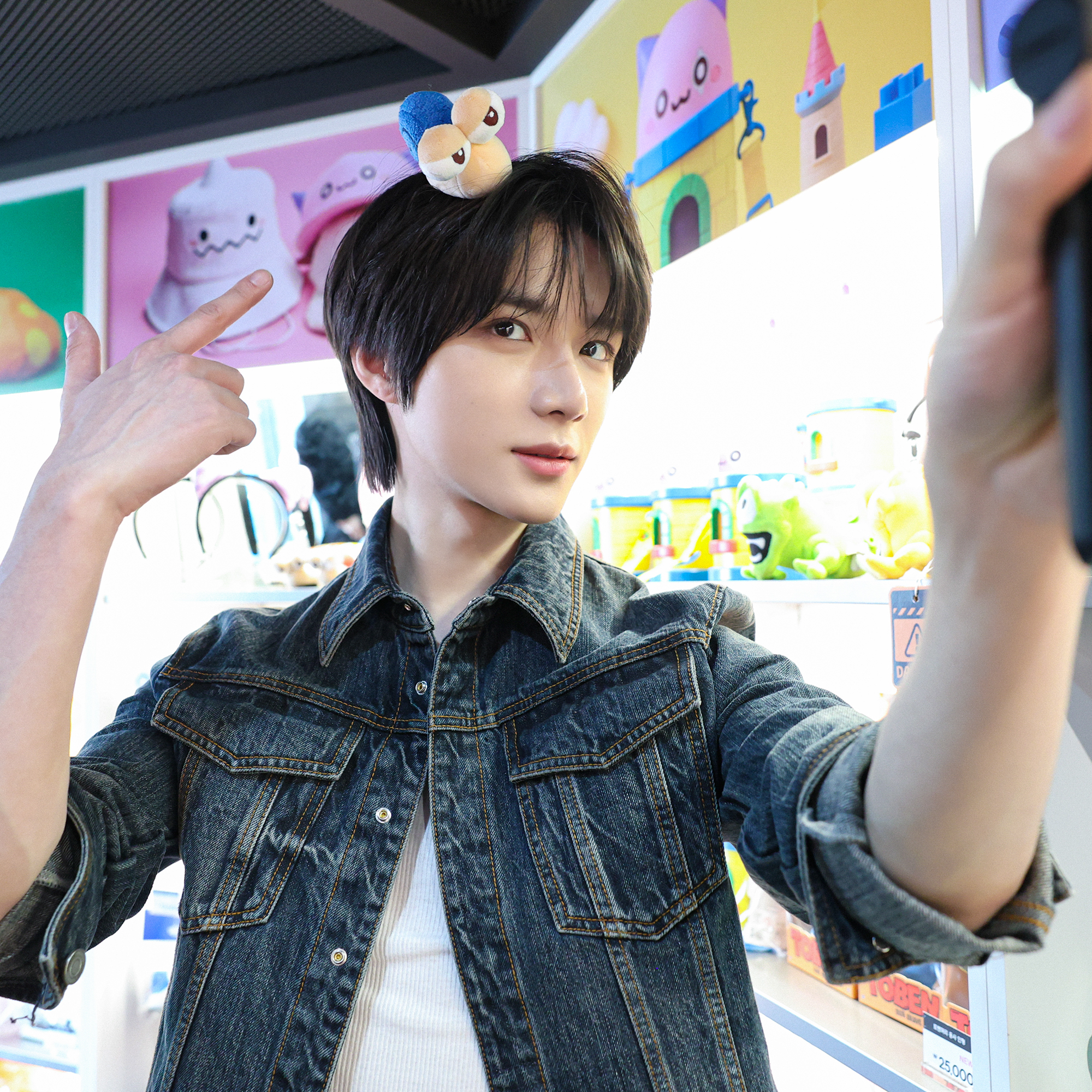 Latest photo of Beomgyu (TOMORROW X TOGETHER)
