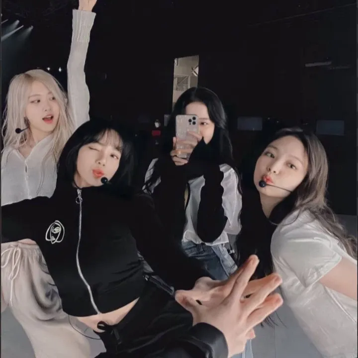 BLACKPINK의 최신 사진