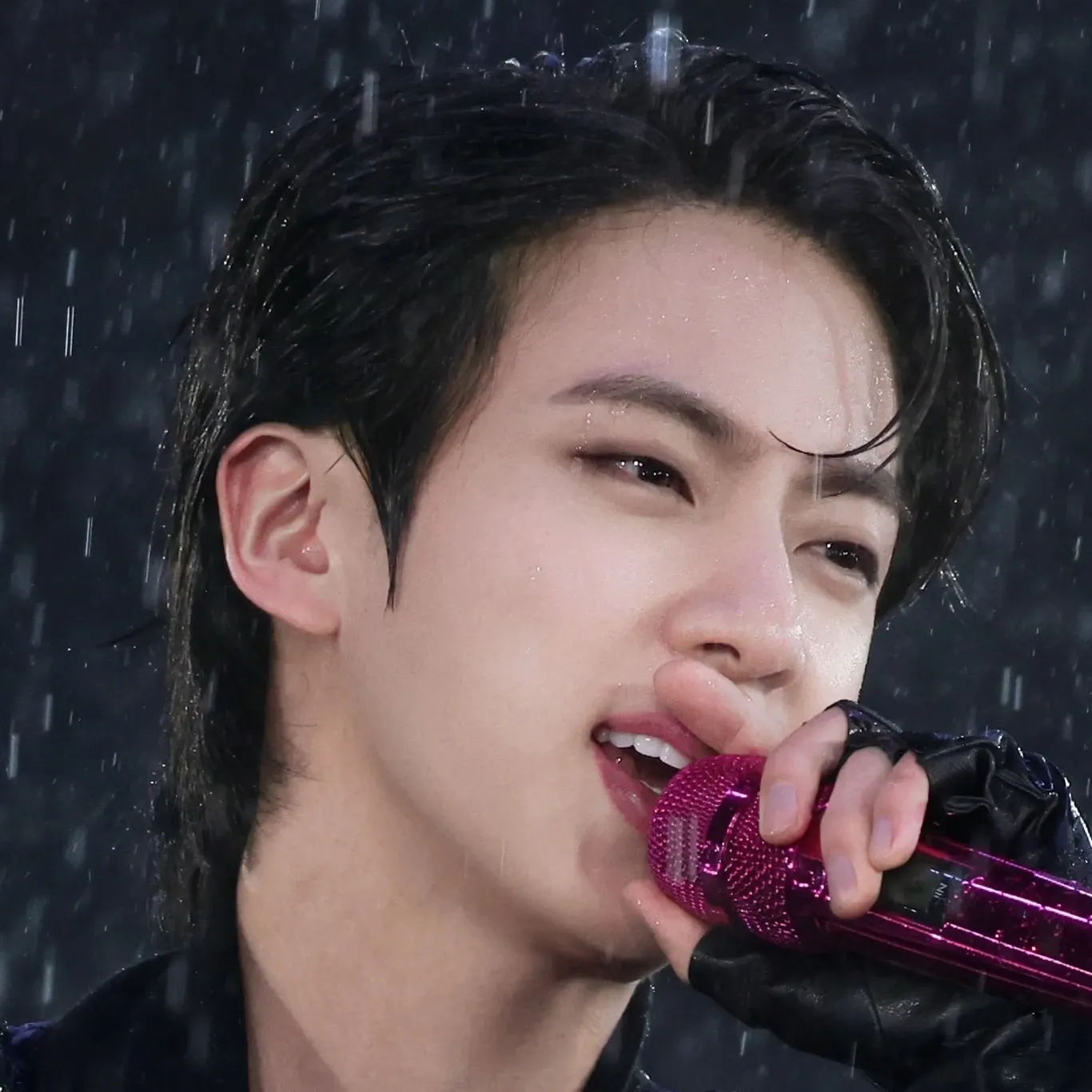 진 (방탄소년단)의 최신 사진