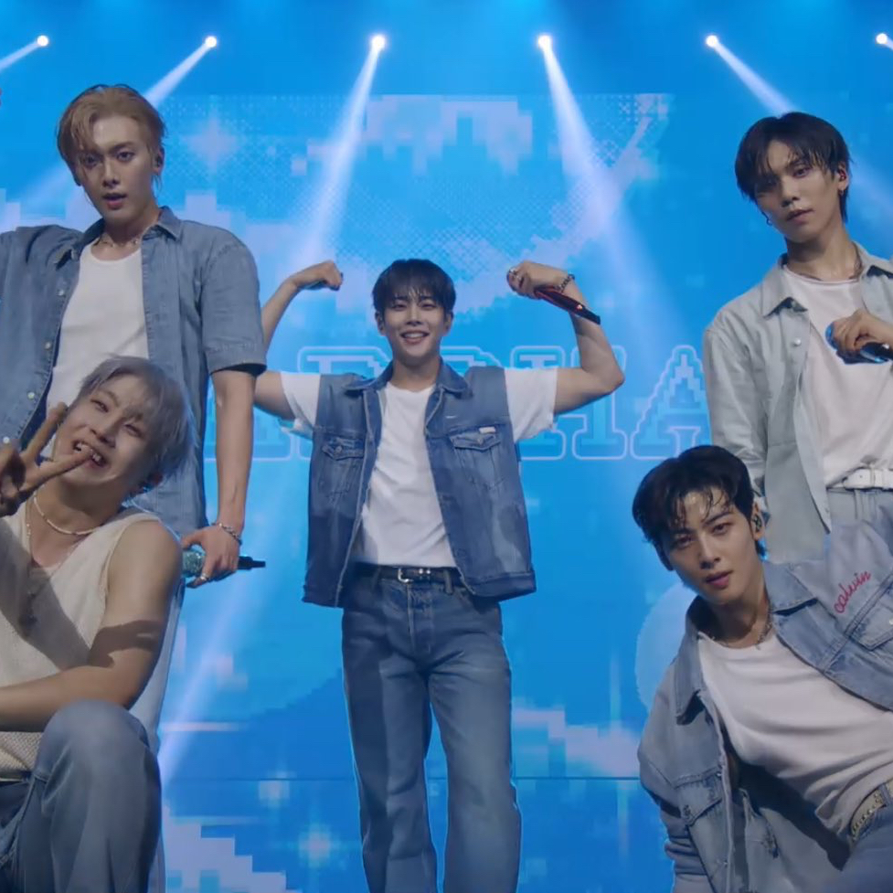 ASTRO的最新照片