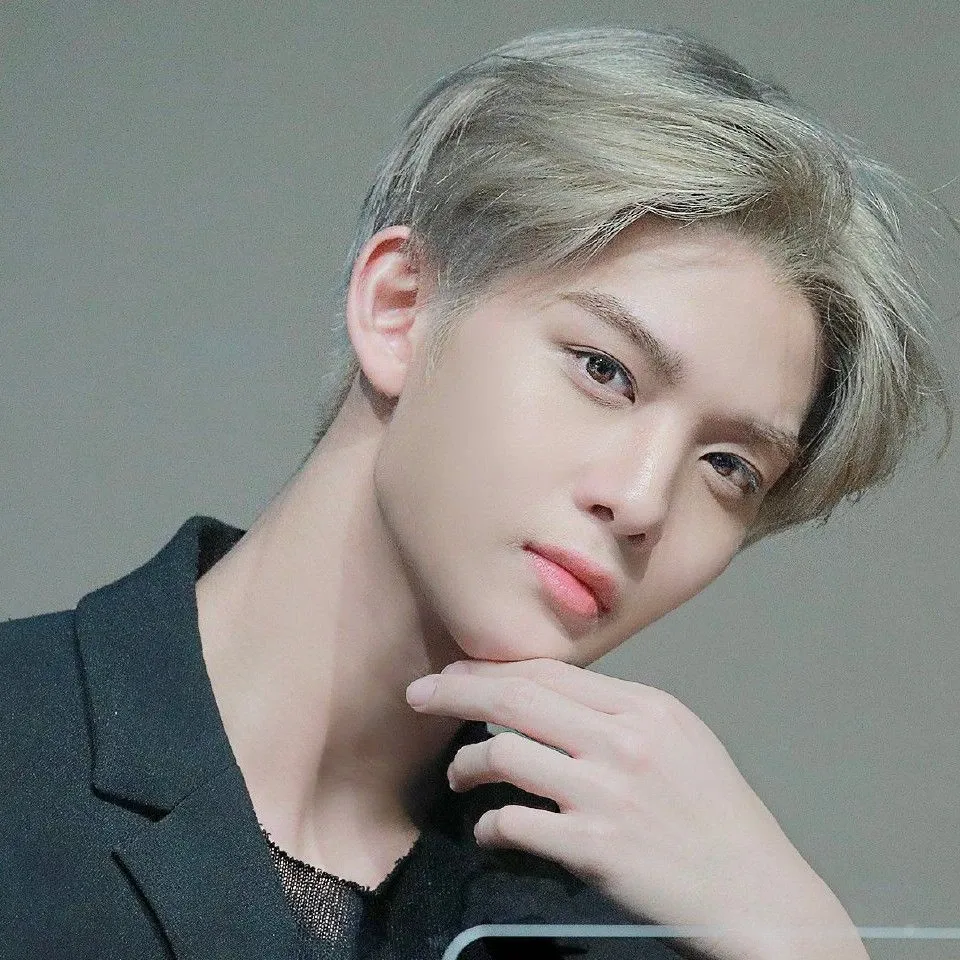 Recent activity shot of Bae Jinyoung