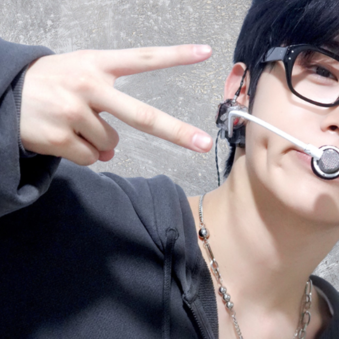 Latest photo of Kim Taerae (ZEROBASEONE)