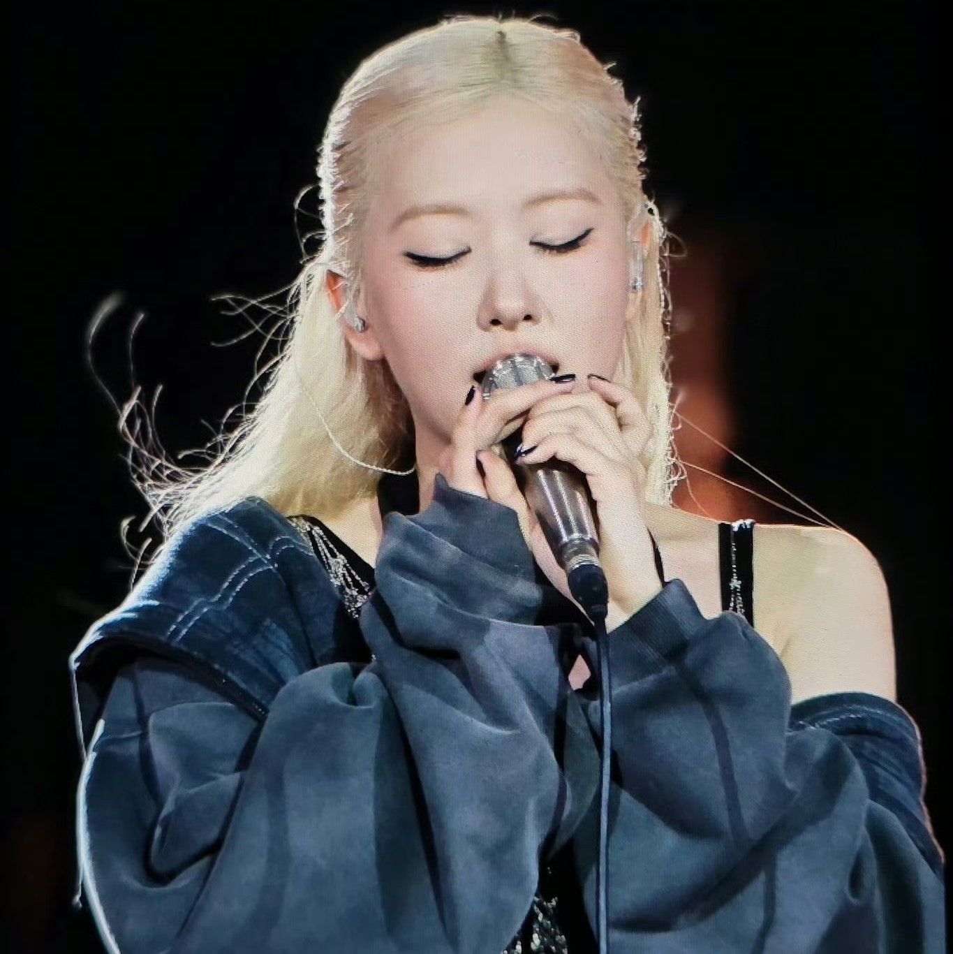 로제 (BLACKPINK) 최근 활동샷