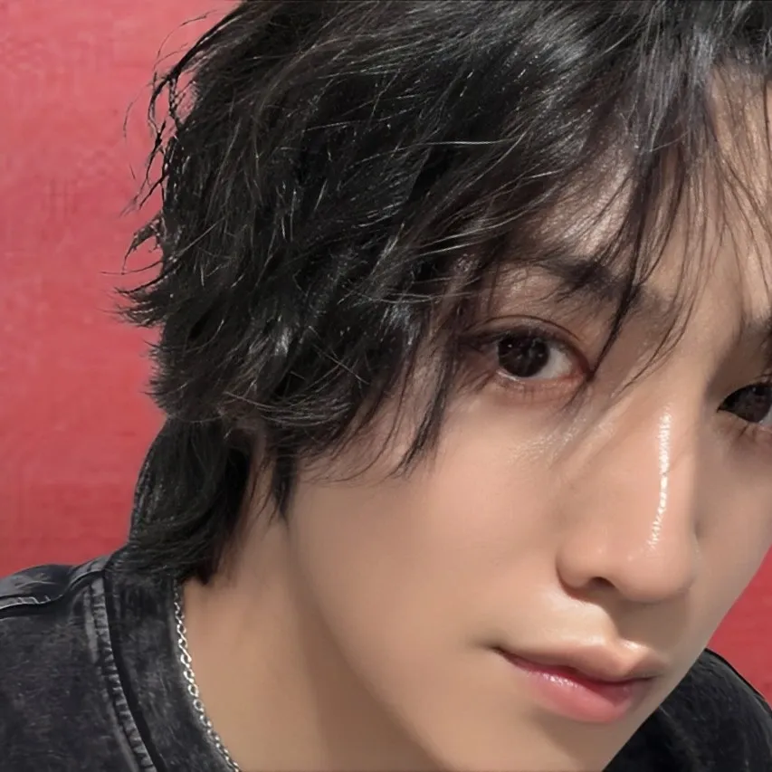 A moment captured by Wooseok (PENTAGON)'s fan