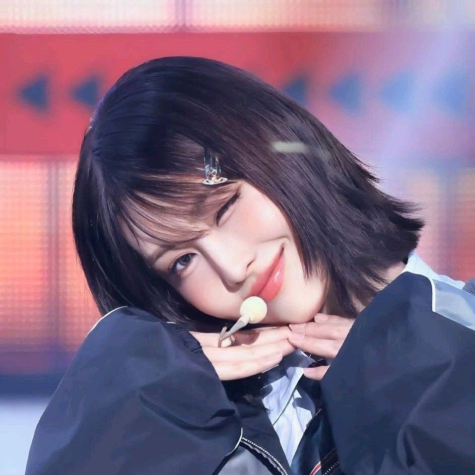 Momo (TWICE)的最新活动照片