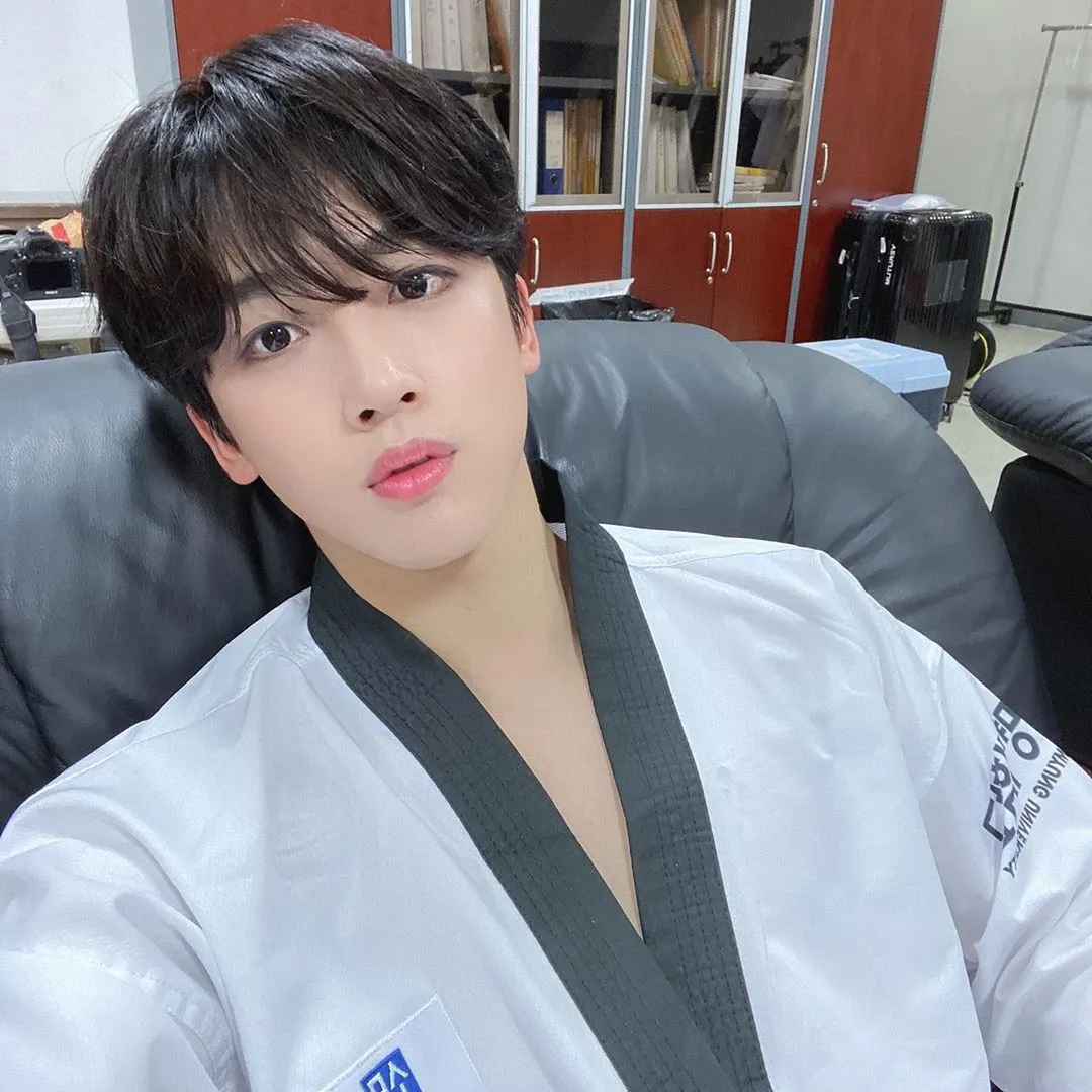 Behind-the-scenes cut of Kim Yohan (WEi)