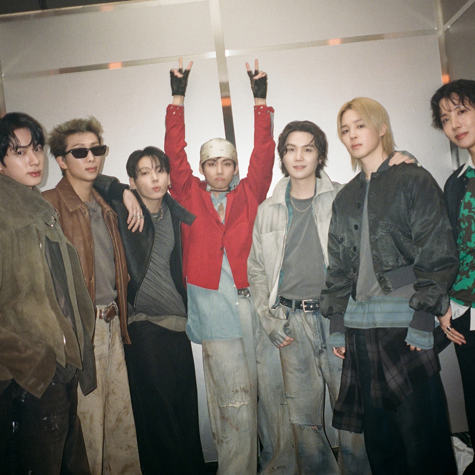 Latest photo of V (BTS)