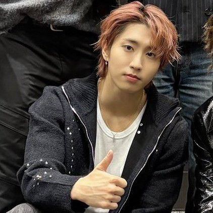 Behind-the-scenes cut of HAN (Stray Kids)