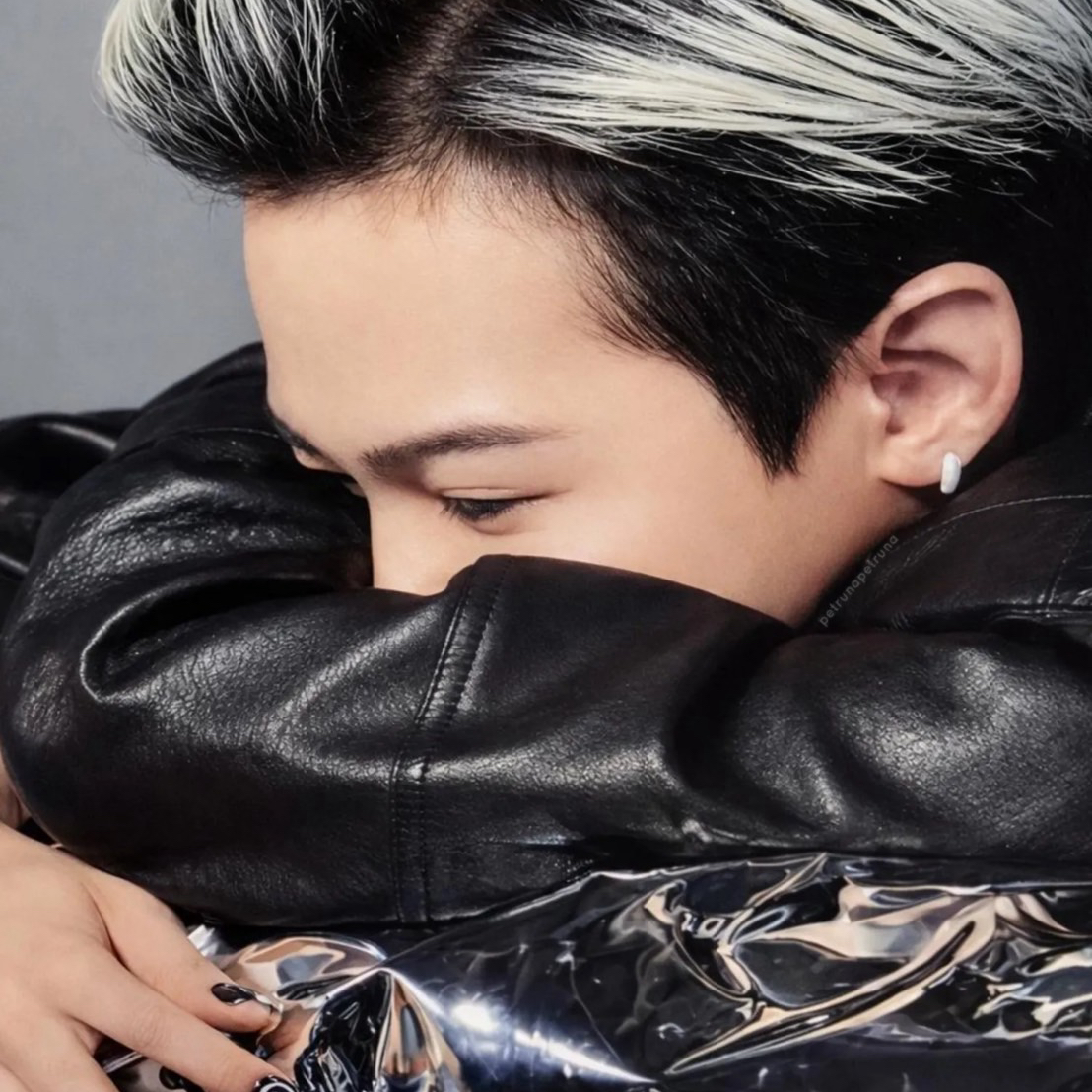 Recent activity shot of G-DRAGON (BIGBANG)