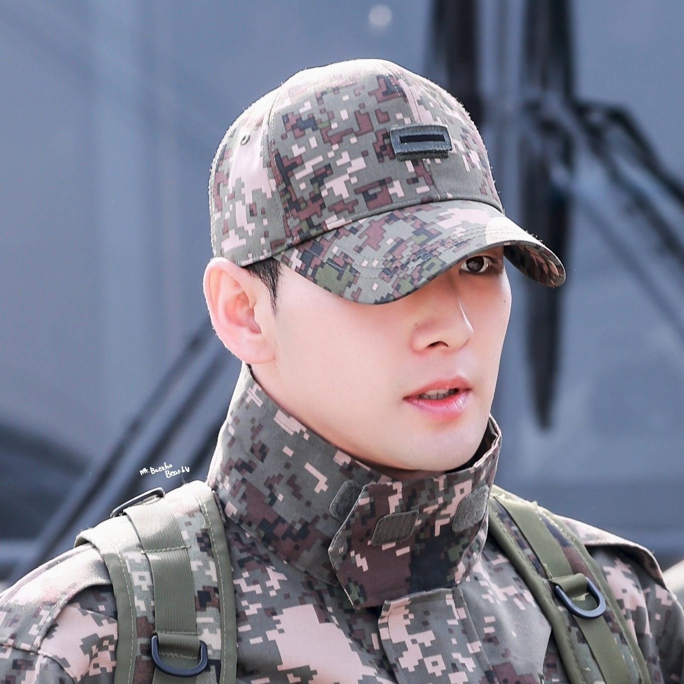 백호의 비하인드 컷