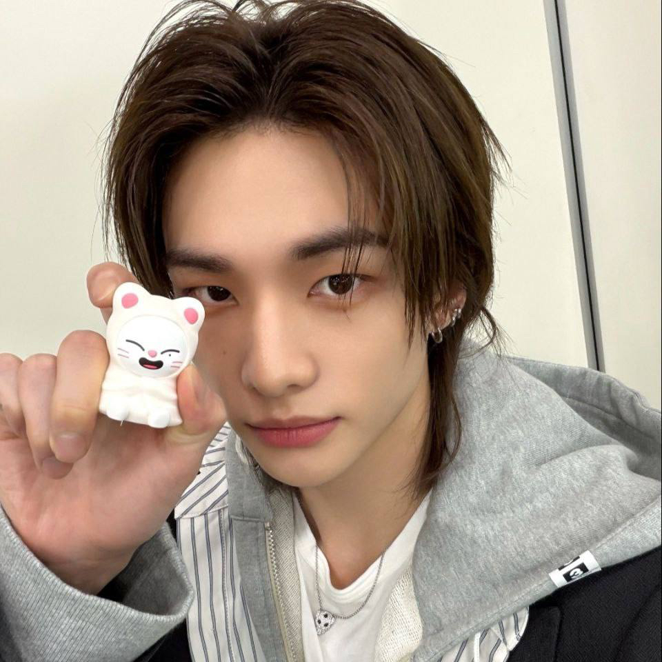 Behind-the-scenes cut of Hyunjin (Stray Kids)