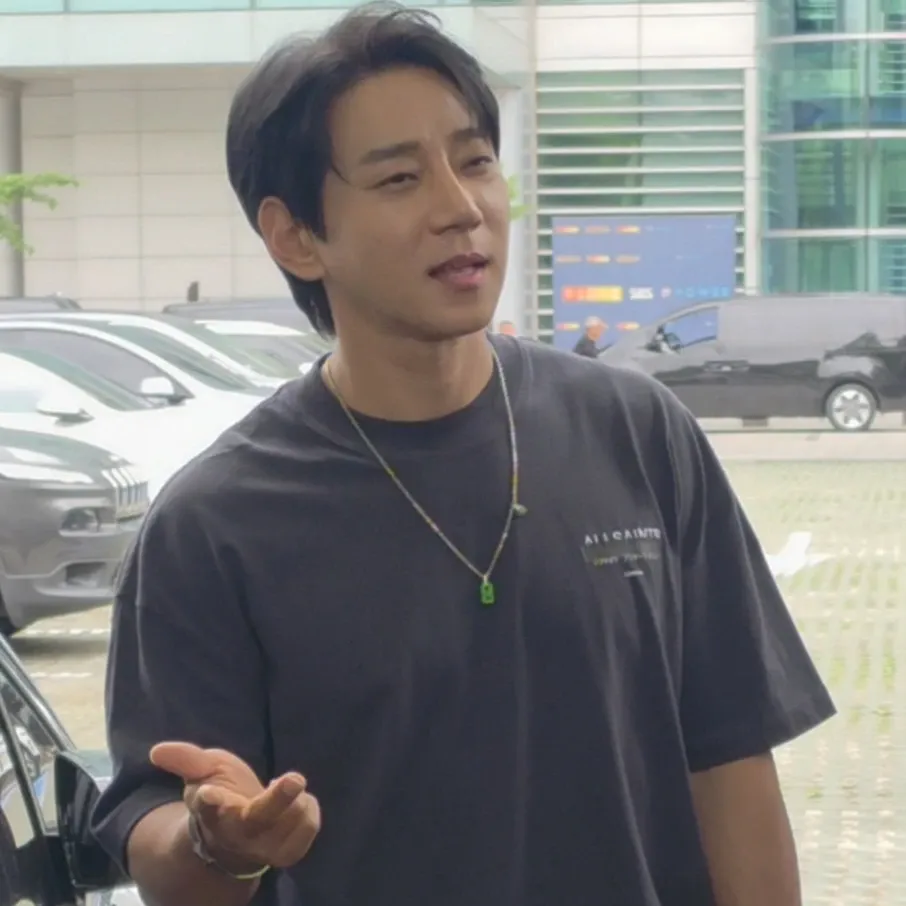 A moment captured by Hwang Chiyeol's fan