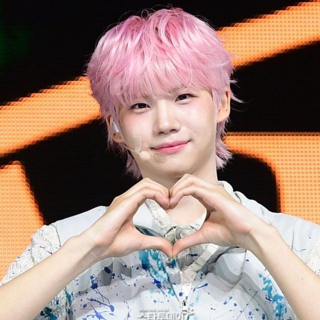 A moment captured by Sakurada Kenshin (CLOSE YOUR EYES)'s fan