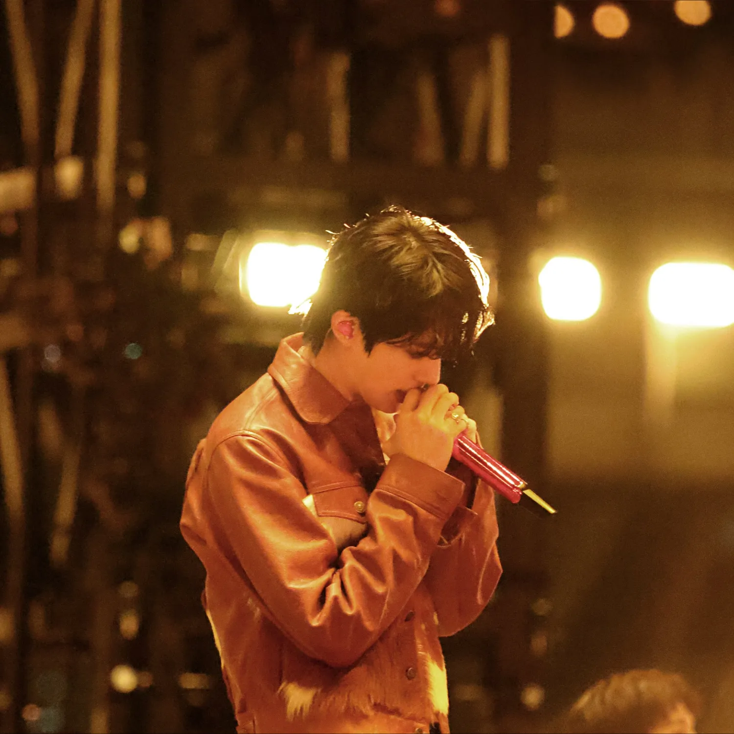 Momen yang diabadikan oleh penggemar Jin (BTS)