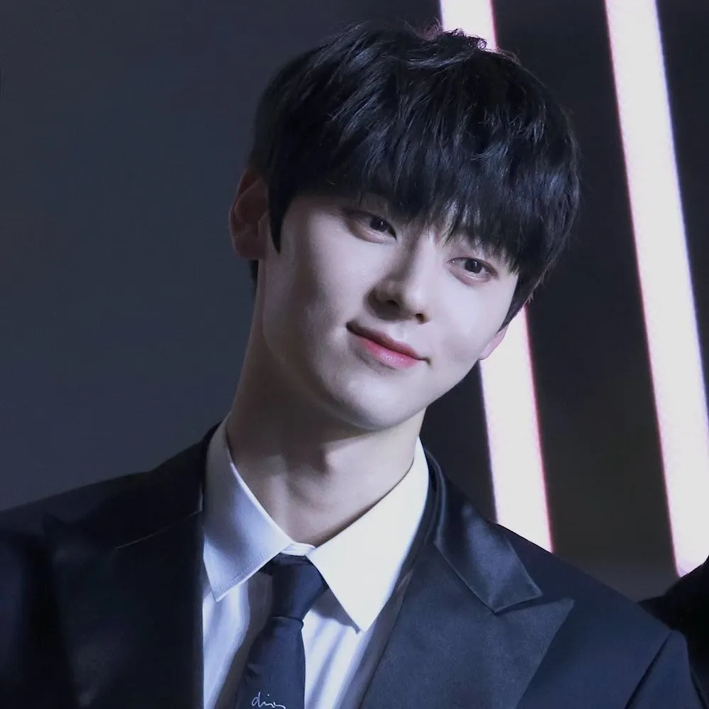 黃旼炫的最新活动照片