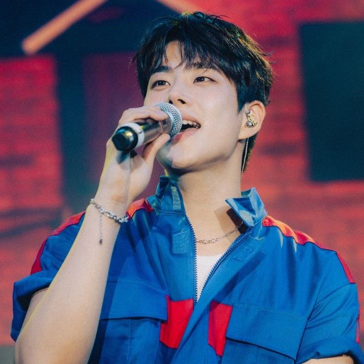 Latest photo of MJ (ASTRO)