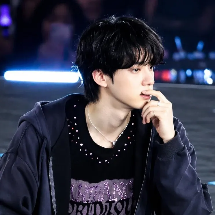 진 (방탄소년단)의 비하인드 컷