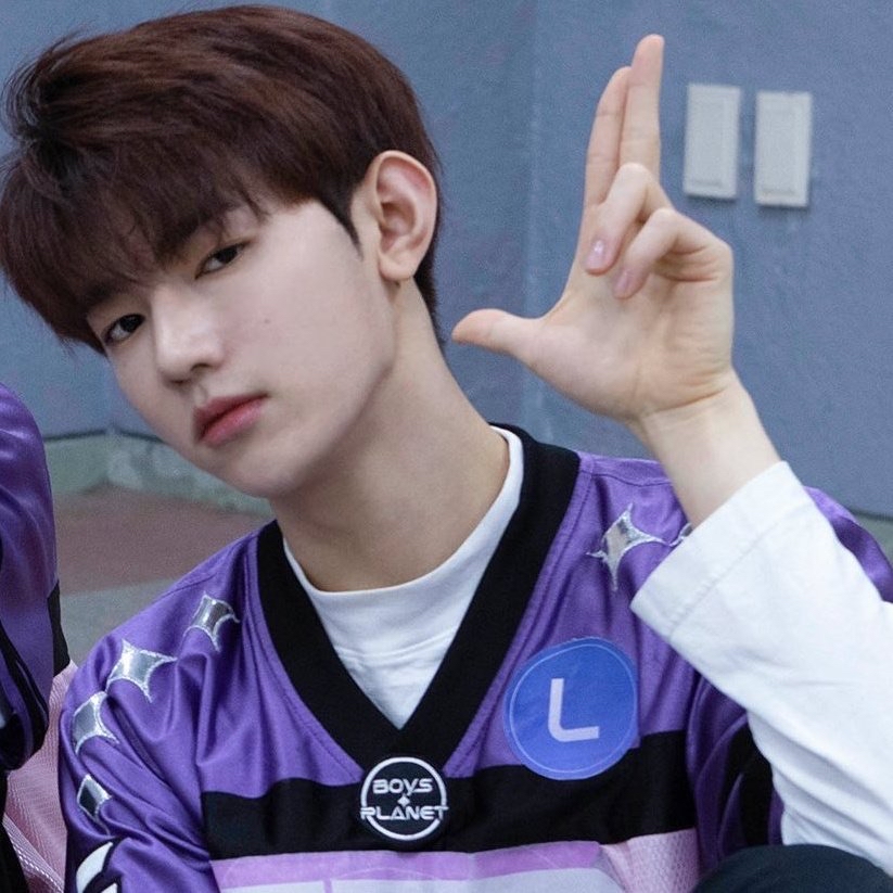 A moment captured by Zhang Hao's fan