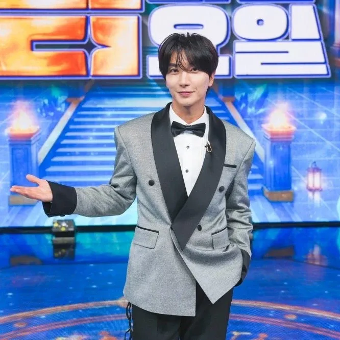 Behind-the-scenes cut of Leeteuk (Super Junior)