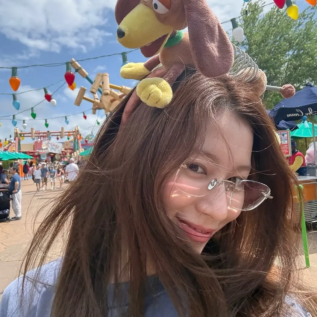 Sana (TWICE)的幕后花絮